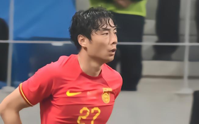 李磊社媒感慨再次代表国足出战，高准翼夸赞：棒死了