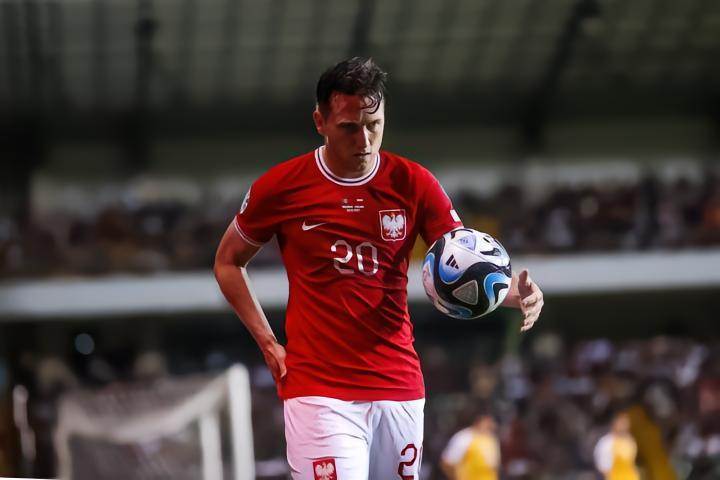 泽林斯基：我从没经历过这种事，我们在奇怪的情况下输球