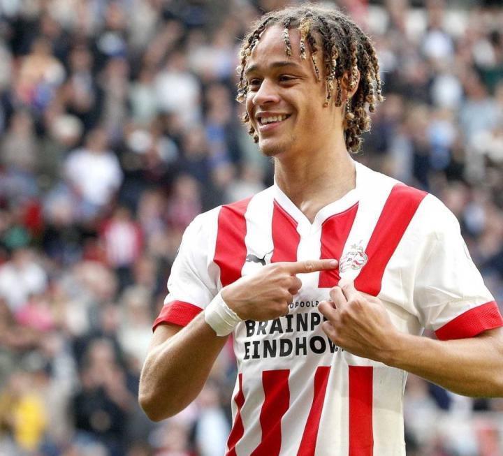 罗马诺：巴黎当然想签回哈维-西蒙斯，回购条款才600万欧