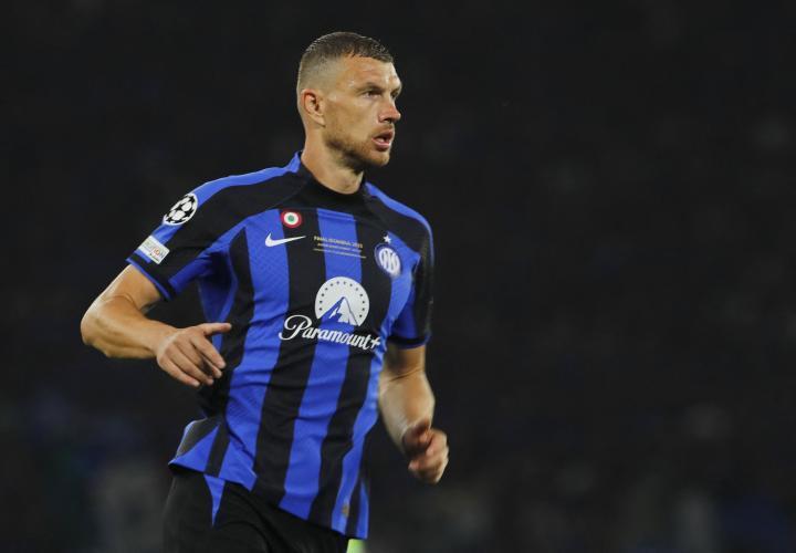 费内巴切官方：37岁国米前锋哲科即将进行体检并完成转会