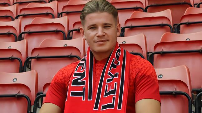 官方 : 莱顿东方免签林肯城中场马克斯-桑德斯