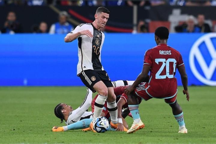 德天空记者：柏林联合正与戈森斯谈判，已提供正式报价