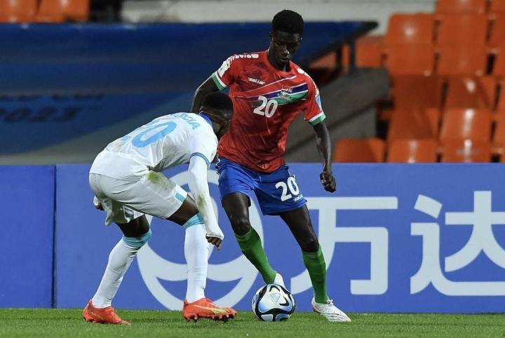 罗马诺：曼联对冈比亚小将博让感兴趣，法兰克福等队正在签他