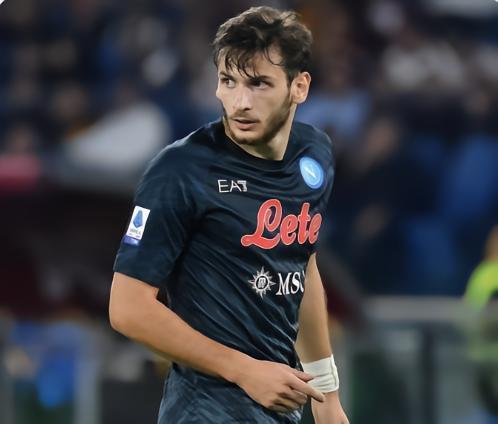 米体：克瓦拉茨赫利亚接近与那不勒斯续约，年薪300万欧元