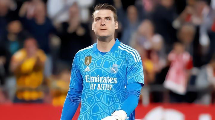 阿斯：皇马想让卢宁离队，但找不到合适的替补门将