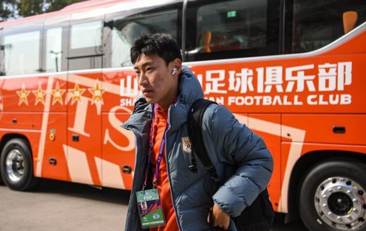 刘国宝：U21球员要学会适应一线队节奏，在中超踢球挺困难