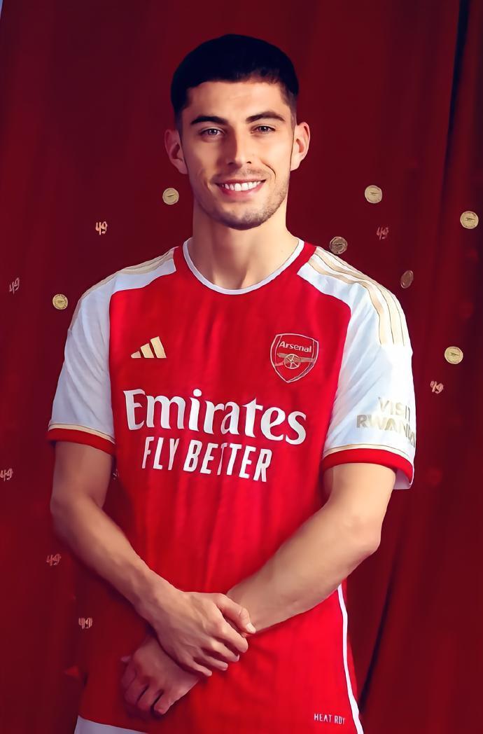 从哈弗茨与阿尔特塔牵手，简单说说阿森纳新赛季的前场使用