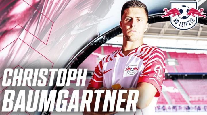 官方：莱比锡签下霍芬海姆攻击手鲍姆加特纳，签约至2028年