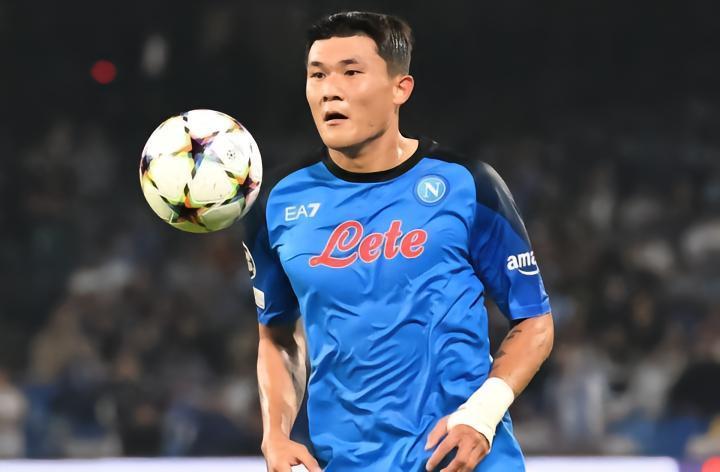 英媒：曼联退出金玟哉争夺，曼城将与拜仁竞争