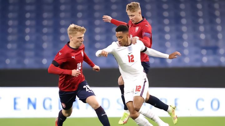 曼联传奇斯科尔斯：对没有英超球队想签下拉姆齐感到“惊讶”