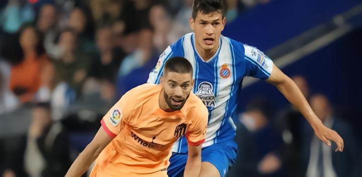 世体：巴萨对卡拉斯科优先签约权月底到期，转出费兰就会签他