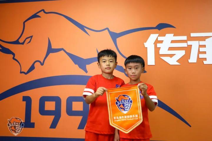 青岛海牛一周青训动态：U13梯队温情一幕让人泪目