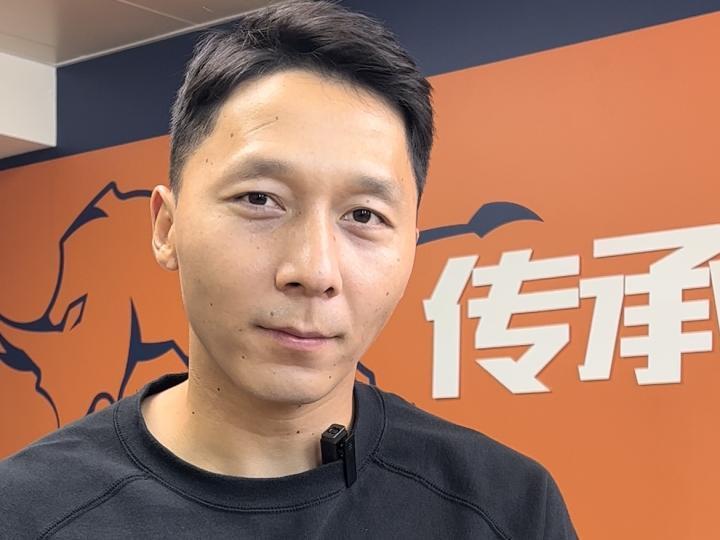 人物| 张卫：三十在青岛而立