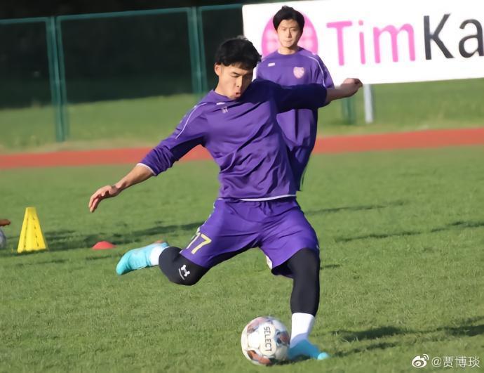 贾博琰：我想成为既能做脏活累活，也能带来进球与助攻的球员