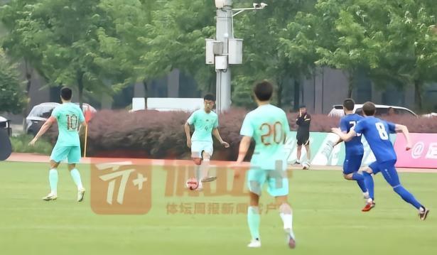 马德兴：国奥在欧洲练高压逼抢，回来就开大脚；将参加四国赛