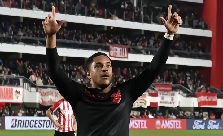 世体：巴萨将和罗克签约六年至2029年，解约金10亿欧元