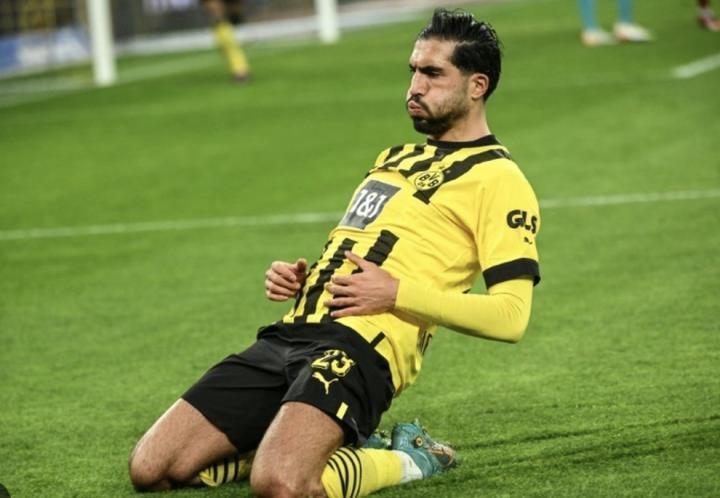 德媒：多特想和埃姆雷-詹降薪续约，球队愿提供2年或3年合同