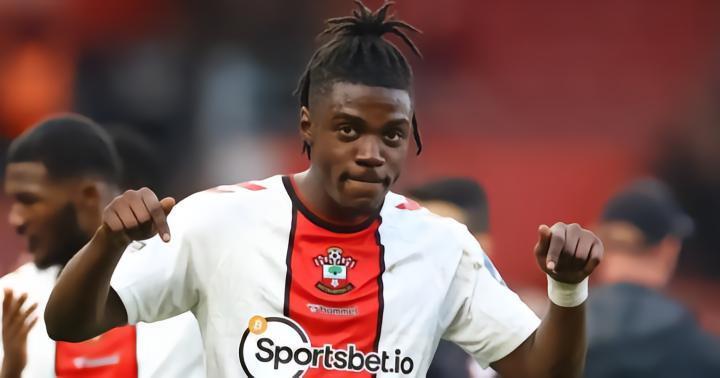 利物浦与阿森纳和切尔西一起争夺罗密欧·拉维亚