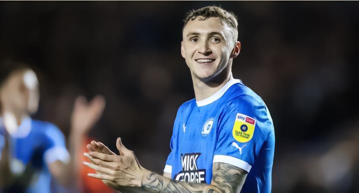 官方 : 彼得堡联中场杰克-泰勒转会加盟伊普斯维奇