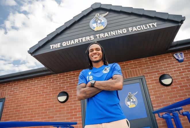 官方 : 布里斯托尔流浪者免签埃克塞特城前锋布朗