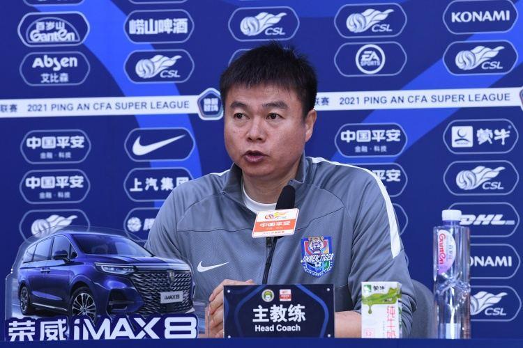 于根伟：间歇期主要恢复体能 第二阶段通过比赛检验训练成果