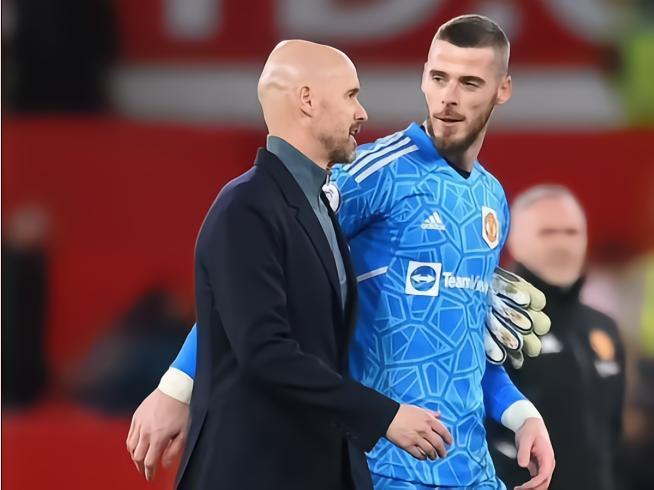 记者：德赫亚此前和曼联就新合同达成一致，但滕哈格出面阻止