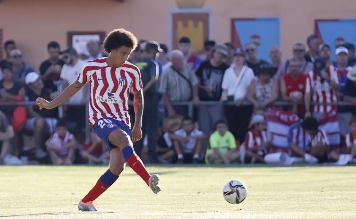 世体：国米有意引进维特塞尔替B罗，交易难点在于800万欧年薪