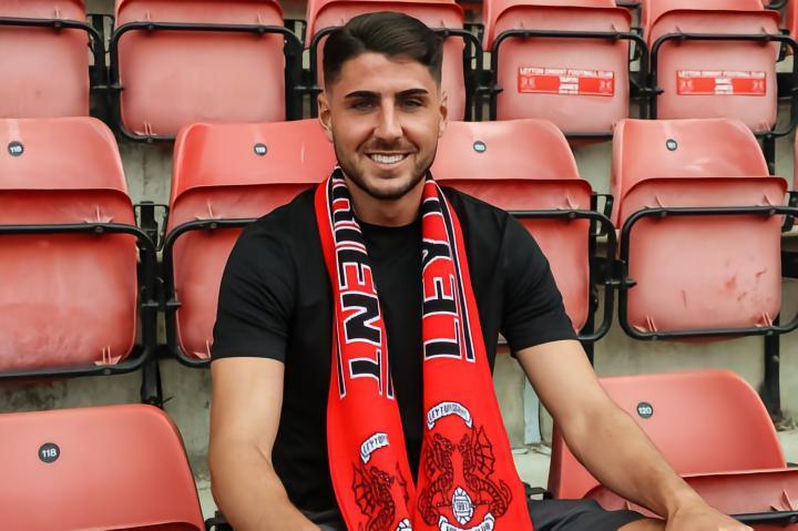 官方∶莱顿东方与后卫丹·哈佩续约，合同至赛季结束