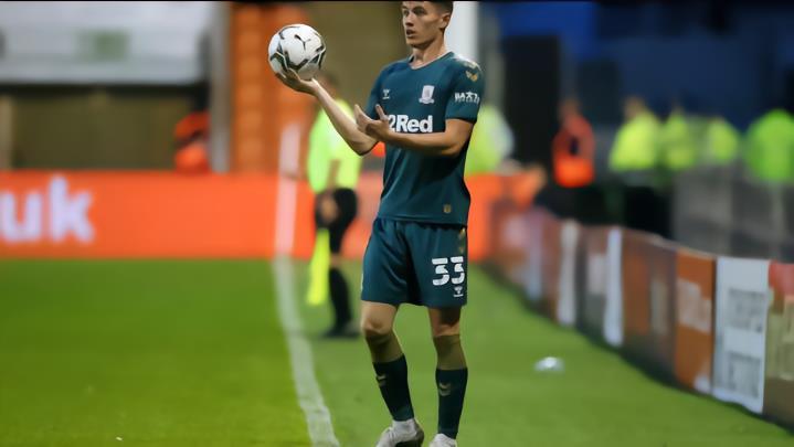 官方 : 米堡后卫杰克-罗宾逊自由转会加盟卡莱尔联