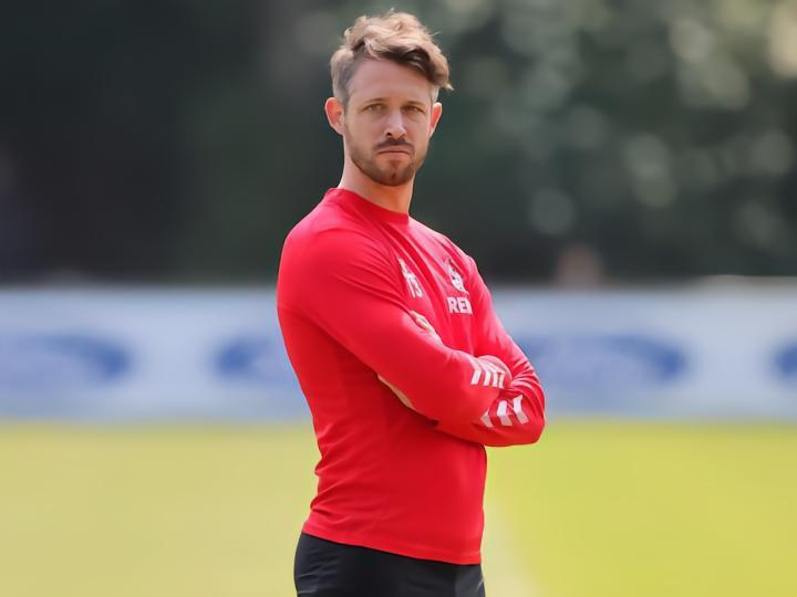 快报∶伤愈，马克-乌特恢复有球训练