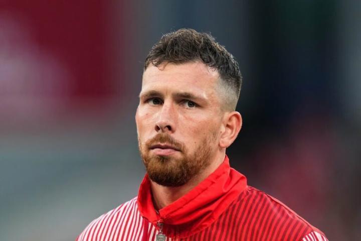 TA：热刺对出售中场赫伊别尔持开放态度