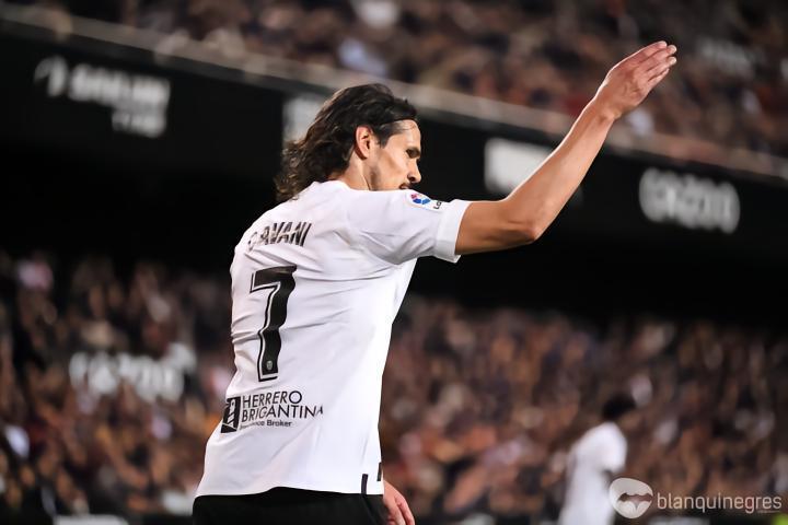 阿根廷记者：卡瓦尼正在谈判离队，博卡青年和民族队有意招揽