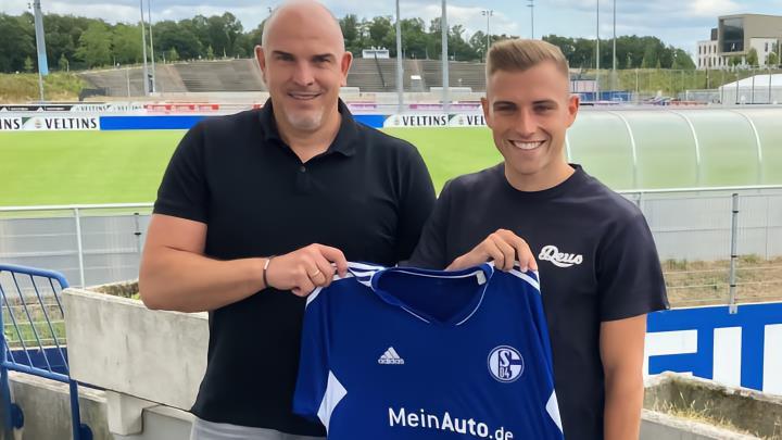 1、22岁中卫亚历山大·科普夫（Alexande