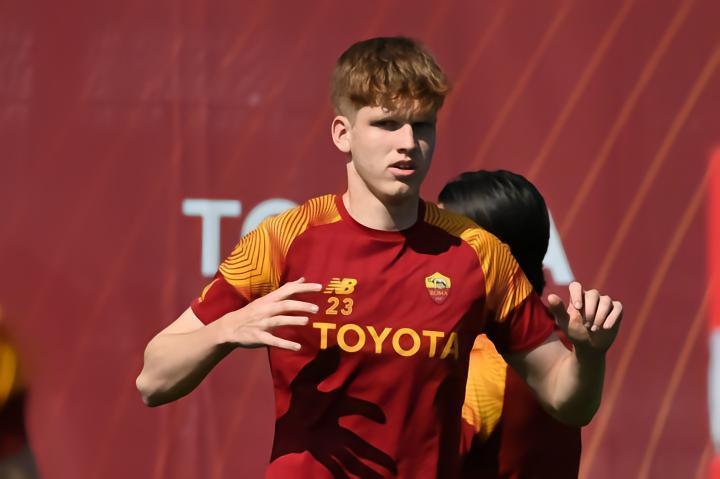 波媒：罗马不会买断马伊赫扎克，他将回归华沙莱吉亚