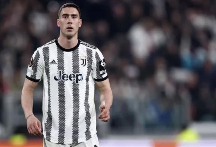 意媒：关于弗拉霍维奇的潜在转会，其经纪人和曼联进行了对话