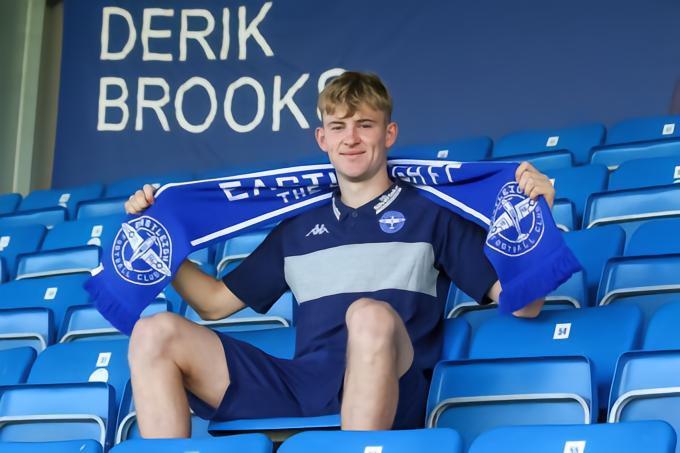 夏窗第八签！官方：约翰-约书亚-麦克基尔南加盟莫克姆