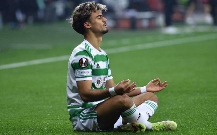 记者：吉达联合推动签下凯尔特人边锋若塔，费用超2