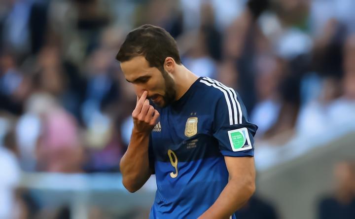 伊瓜因：我放弃了回阿根廷，怕女儿被同学说自己父亲是头驴