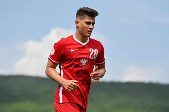 波媒：塞维利亚与国米有意波兰U17国脚雷伊奇克