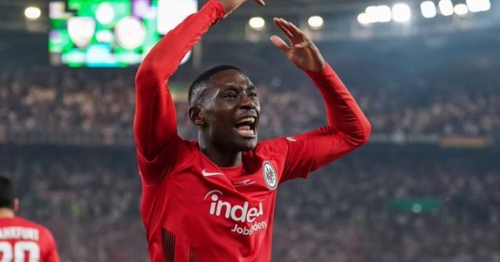 曼晚：需要一位世界级前锋，B费向滕哈格推荐科洛-穆阿尼