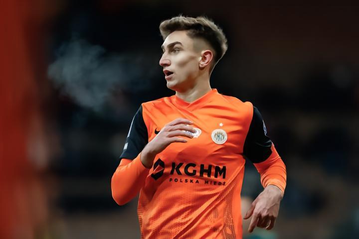 波兰U19国脚：我梦想为巴萨效力，也许能与莱万同场竞技