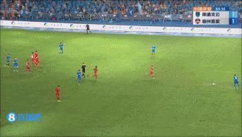 VAR长时间介入！罗马里奥绝杀确认有效，南通2-1反超梅州