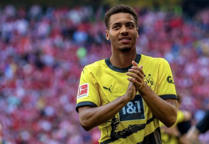 记者：小恩梅加即将转会多特，转会费为3000-3200万欧元