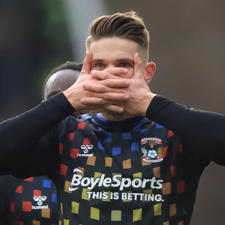 葡媒：考文垂前锋于厄克雷斯非常接近加盟葡萄牙体育