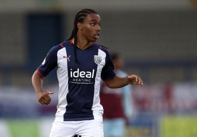 Here we go！罗马诺：维拉签下西布朗19岁中场里科-理查兹