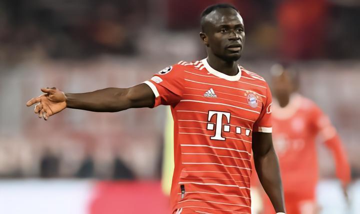 体图：拜仁想在今夏出售1-2名边锋；若有球队有意会出售马内