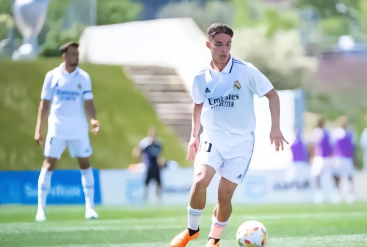 友情价？图片报：皇马小将阿里巴斯有望低价租借加盟多特