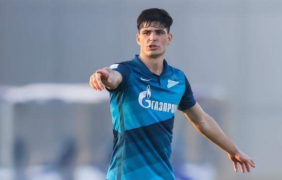 在昨天的比赛结束后，主教练瓦尔特确认了汉堡的新中