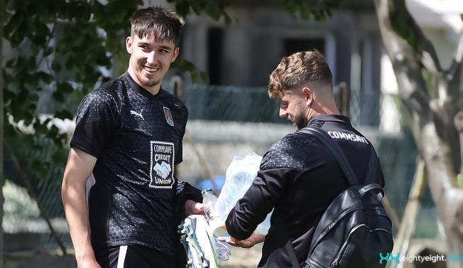 官方 : 北安普顿续租富勒姆的苏格兰前锋鲍伊