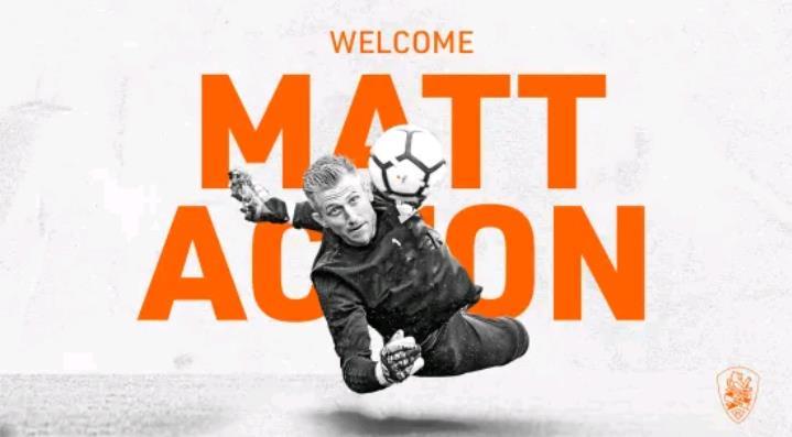 官方 : 门将阿克顿以自由转会回归到布里斯班狮吼